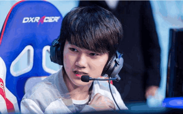 Zont1x ： “对我们来说，与更强的队伍比赛更容易，因为我们习惯于比别人更有策略性”