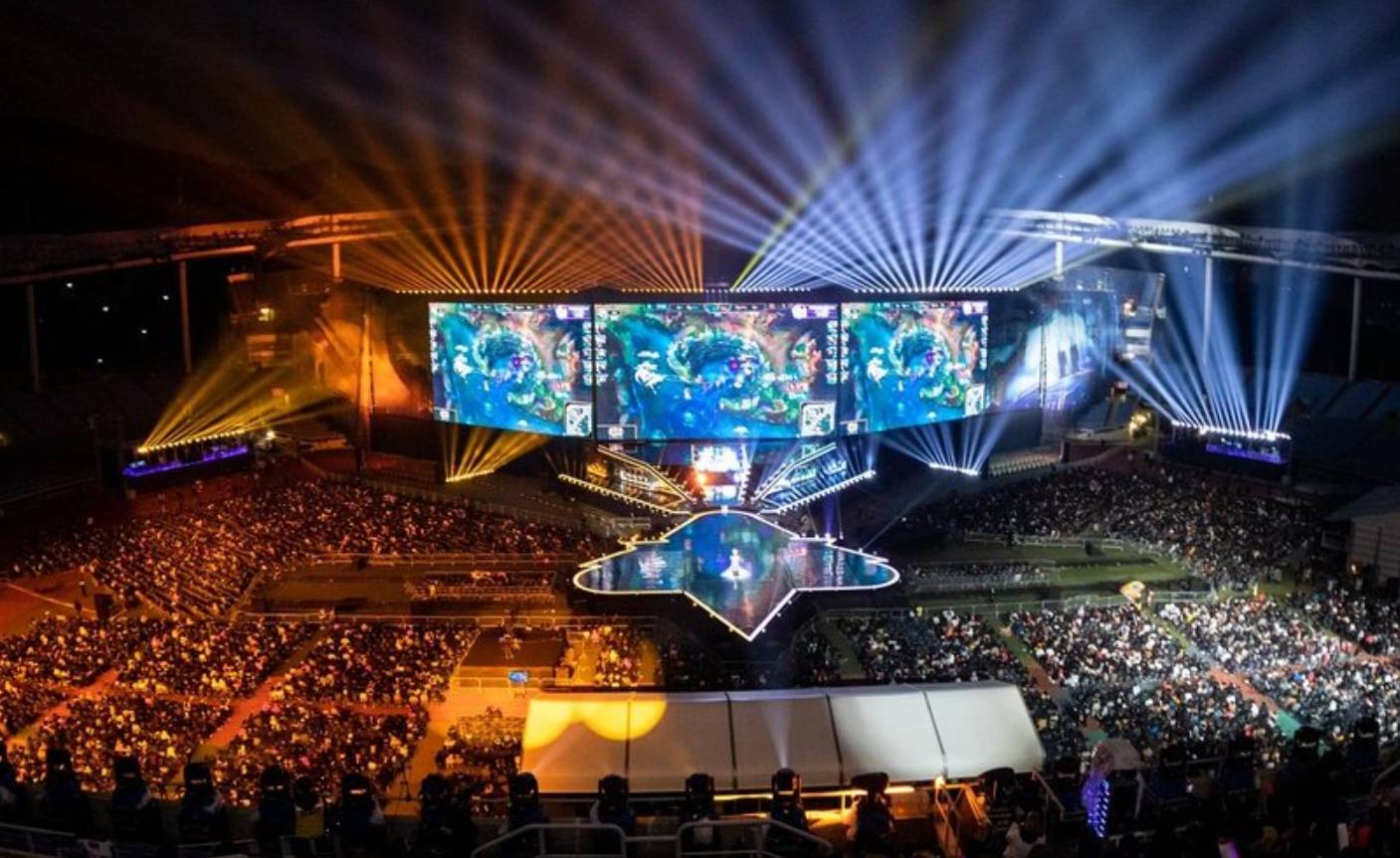 Karmine Corp Signs pyrolll